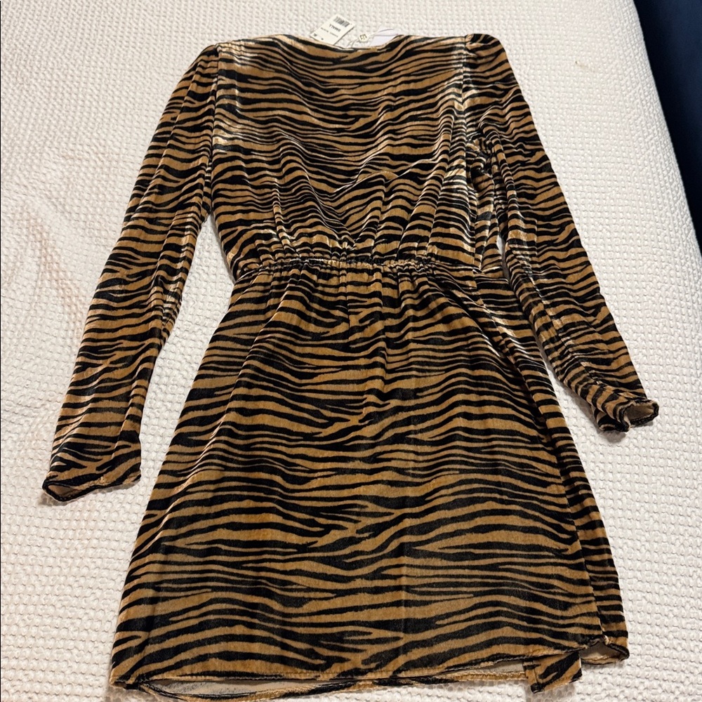 NWT wayf faux wrap v neck plunge mini dress small animal print zebra velvet - Picture 7 of 7